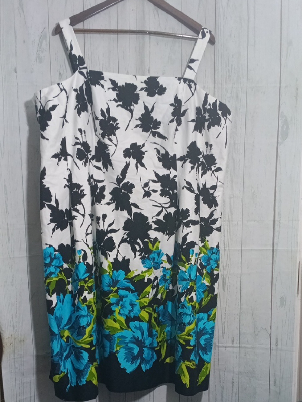 Jessica Howard White Dress with Black Floral Print Sz 22W
